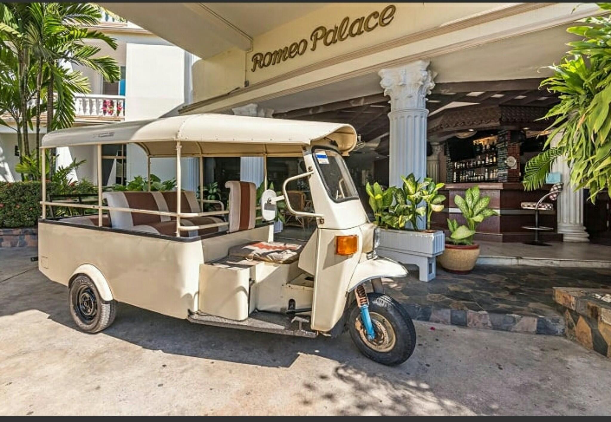 Hotel Romeo Palace Pattaya Buitenkant foto
