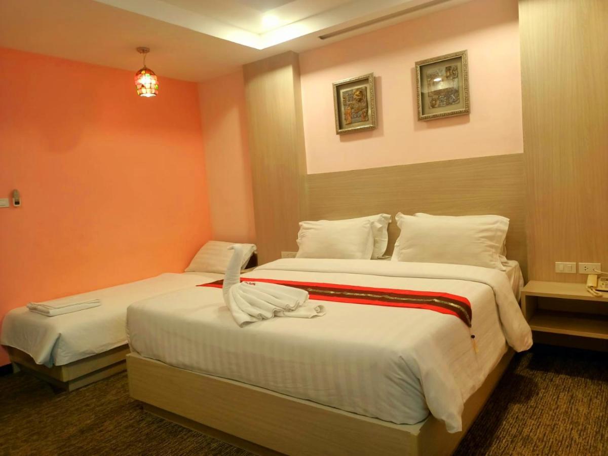 Hotel Romeo Palace Pattaya Buitenkant foto