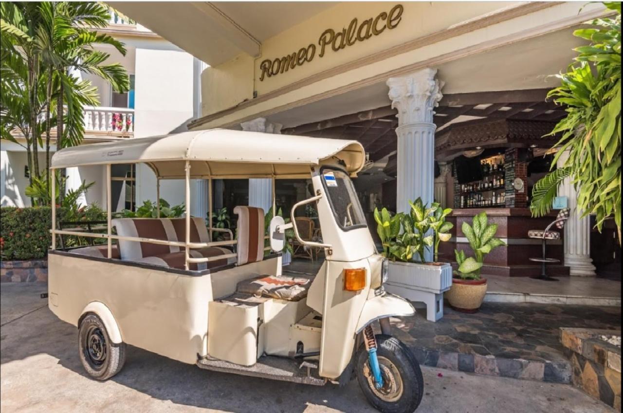 Hotel Romeo Palace Pattaya Buitenkant foto